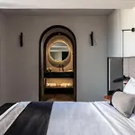 Nimbus Santorini 4* Oia (Santorini)