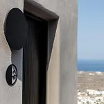 Ξενοδοχείο με διαμερίσματα Nimbus Santorini