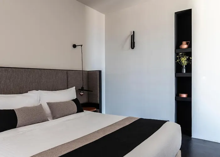 Апарт-отель Nimbus Santorini 4*