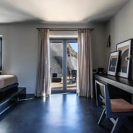 Nimbus Santorini