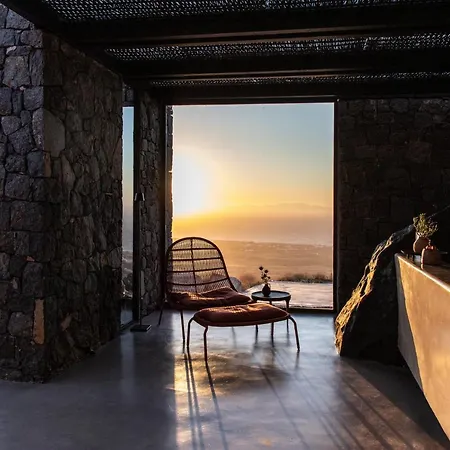 Nimbus Santorini