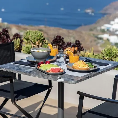 Ξενοδοχείο με διαμερίσματα Nimbus Santorini Οία