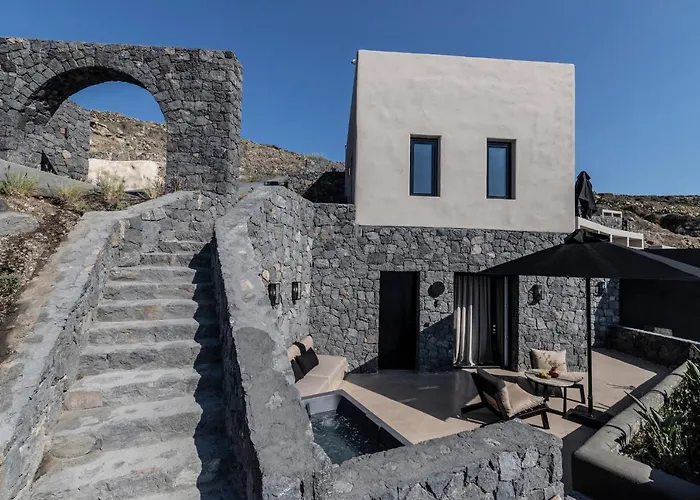 Nimbus Santorini 4* Oia