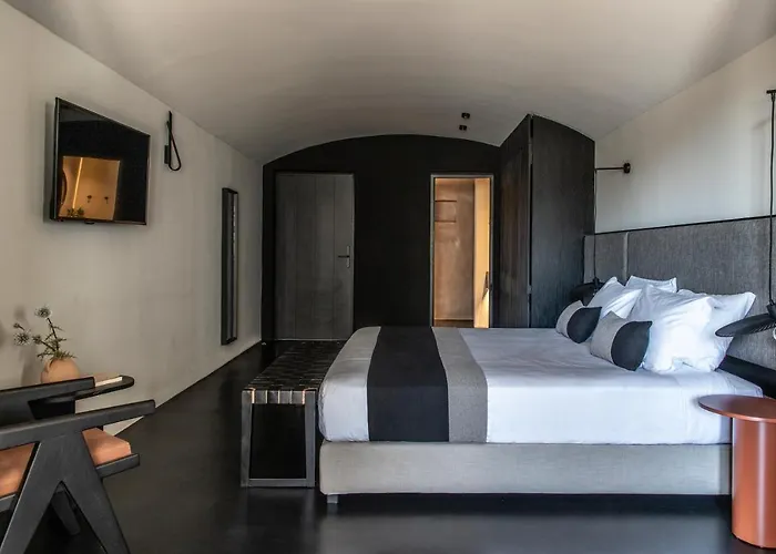 Aparthotel Nimbus Santorini Oia (Santorini)