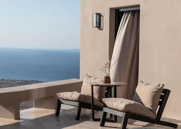 Ξενοδοχείο με διαμερίσματα Nimbus Santorini Οία