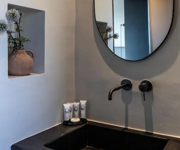 Nimbus Santorini Ξενοδοχείο με διαμερίσματα